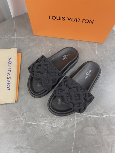 LV women Sandals 1：1 Quality-743