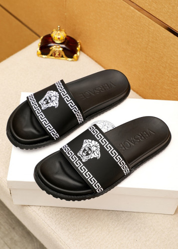 Versace men slippers AAA-319