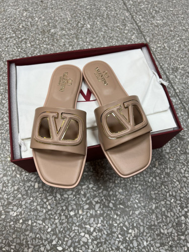 VT women slippers AAA-236