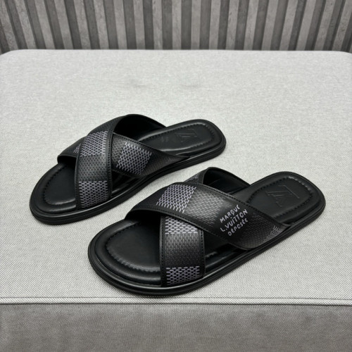 LV Sandals 1：1 Quality-821