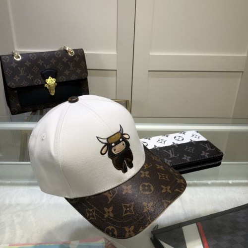LV Hats AAA-203