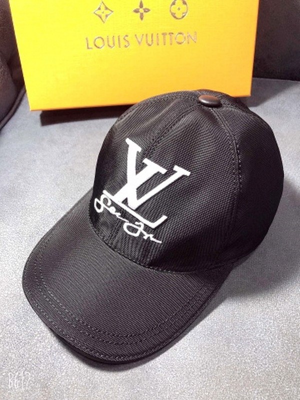 LV Hats AAA-122
