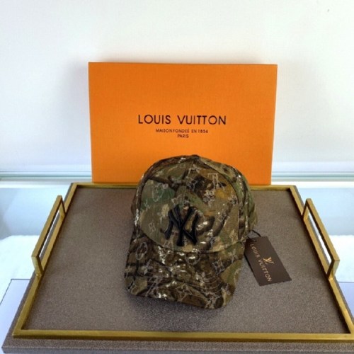 LV Hats AAA-043