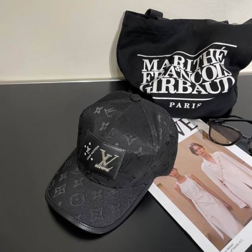 LV Hats AAA-379