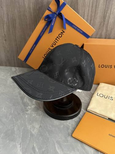 LV Hats AAA-821