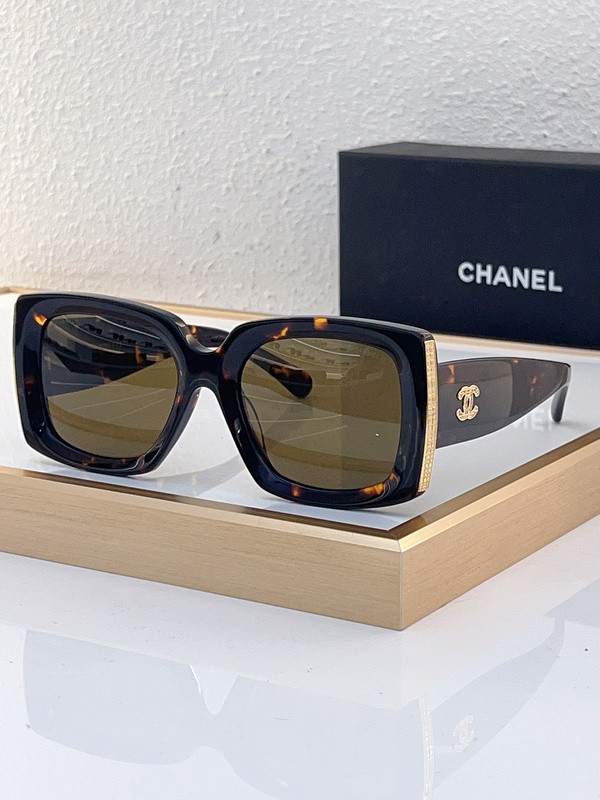 CHNL Sunglasses AAAA-4021