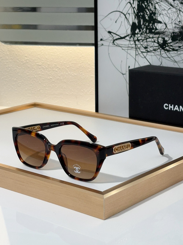 CHNL Sunglasses AAAA-4072