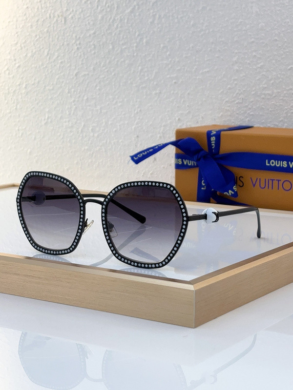 LV Sunglasses AAAA-4462