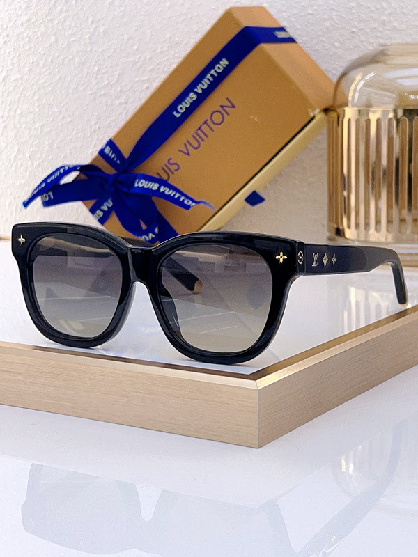 LV Sunglasses AAAA-4389