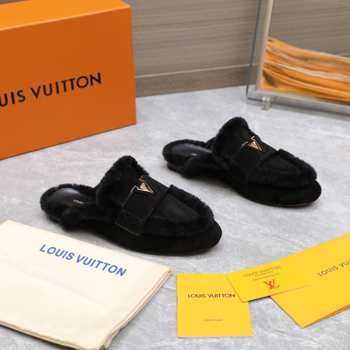 LV women Sandals 1：1 Quality-870