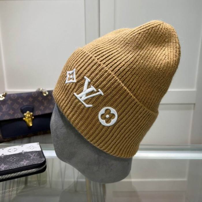 LV Hats AAA-1137