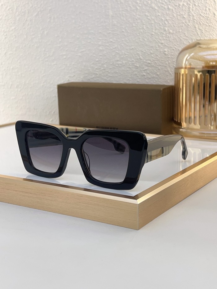 Burberry Sunglasses AAAA-2871