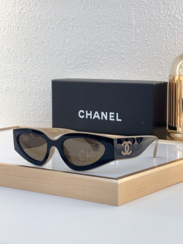 CHNL Sunglasses AAAA-4555