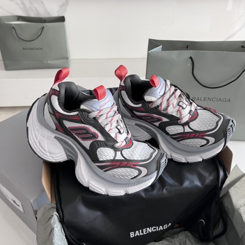 B 17FW Tripe-S High End Sneaker-641