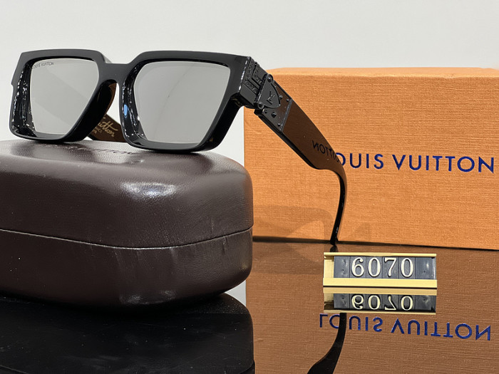LV Sunglasses AAA-454
