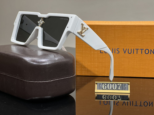 LV Sunglasses AAA-424