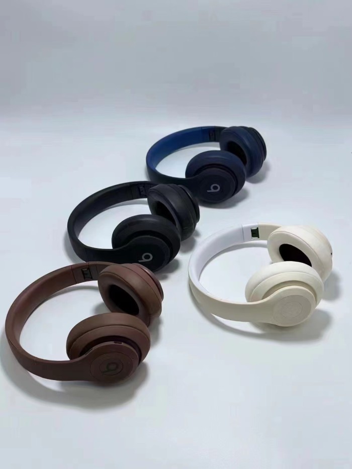 Beats Studio Pro noise reduction