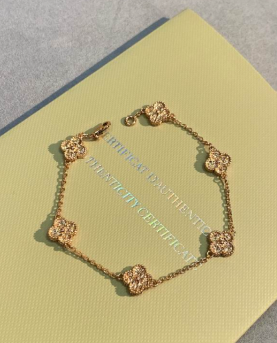 Van Cleef & Arpels bracelet-080