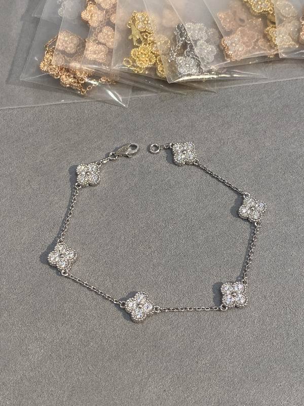 Van Cleef & Arpels bracelet-061
