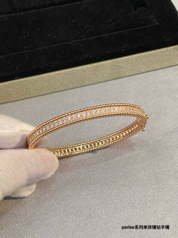Van Cleef & Arpels bracelet-087