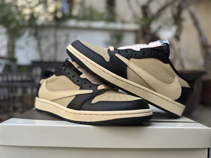 Authentic Travis Scott x Air Jordan 1 Retro Low OG Pale Vanilla
