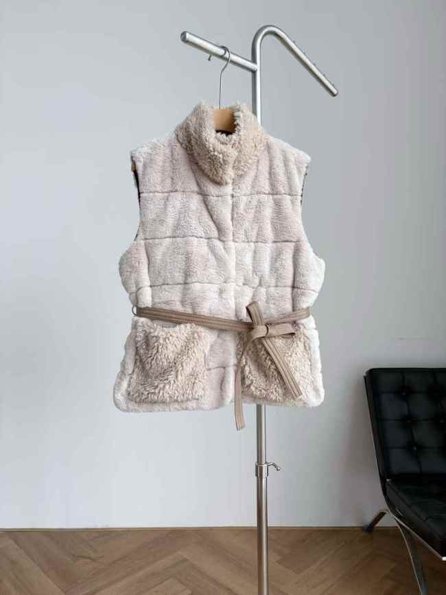 Moncler Vest High End Quality-001