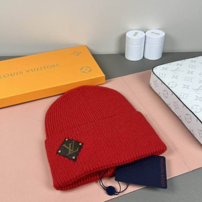 LV Hats AAA-1574