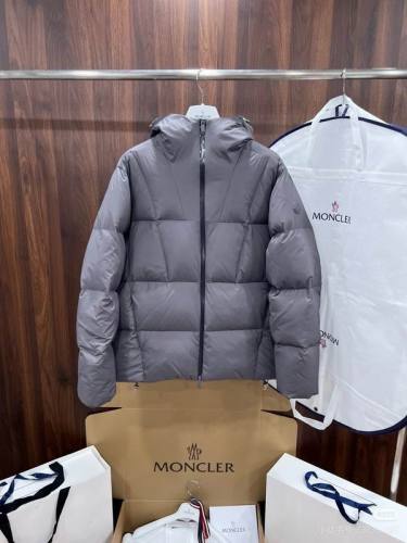 Moncler Down Coat men-2240