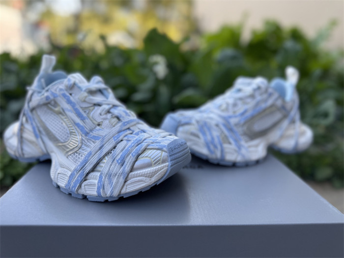 B 17FW Tripe-S High End Sneaker-682