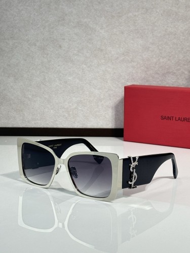 YL  Sunglasses AAAA-1635