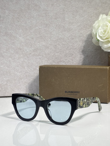Burberry Sunglasses AAAA-3549