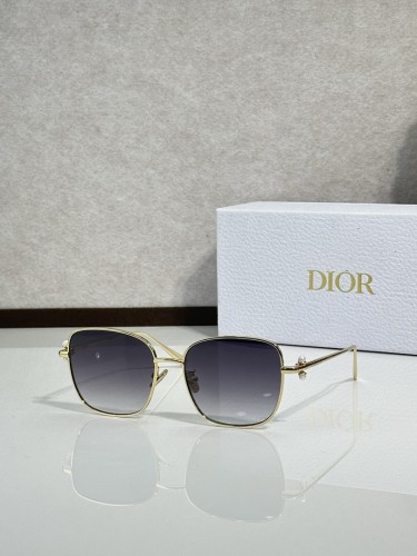 Dior Sunglasses AAAA-4719