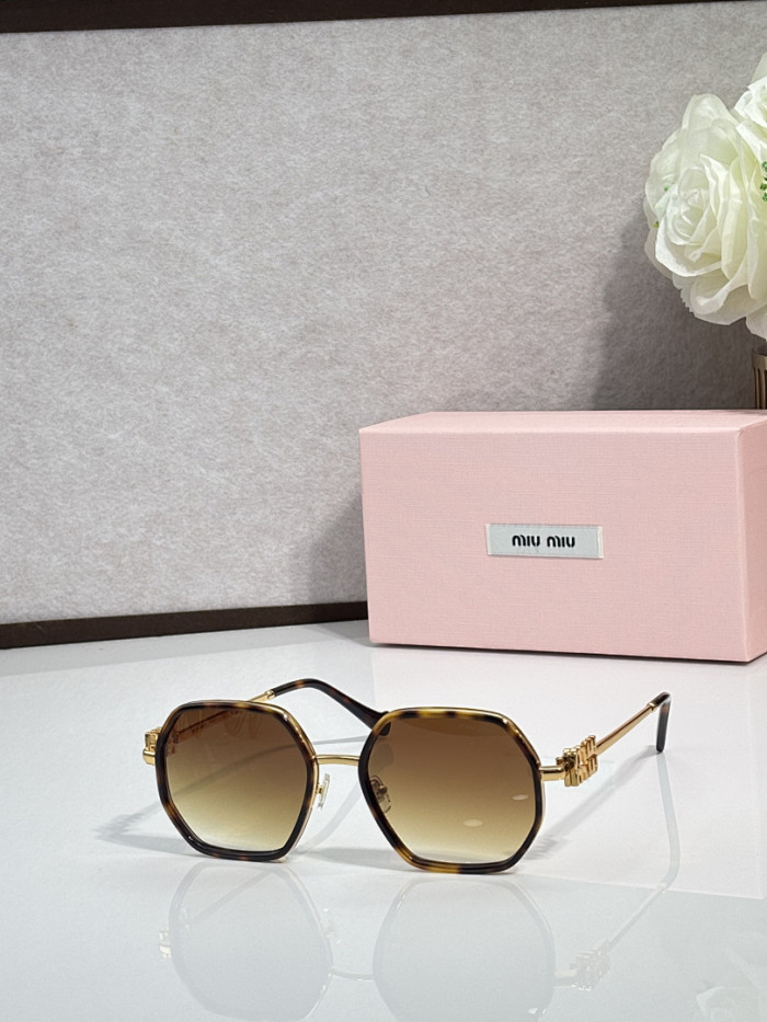 Miu Miu Sunglasses AAAA-3550