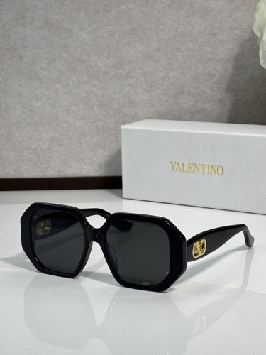 V Sunglasses AAAA-701