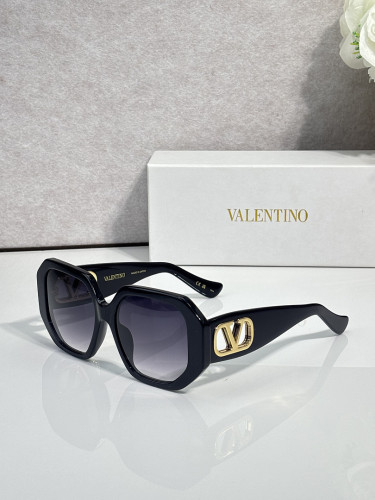 V Sunglasses AAAA-754