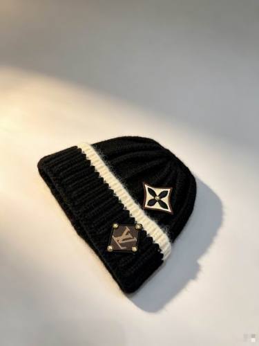 LV Hats AAA-1816