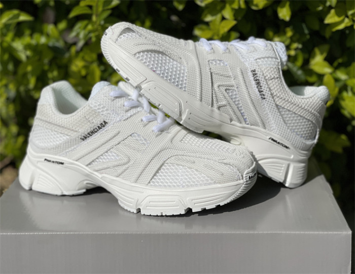 B 17FW Tripe-S High End Sneaker-275