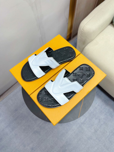 LV Sandals 1：1 Quality-330
