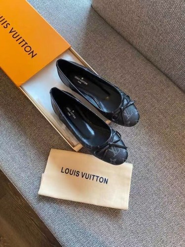 LV Women Shoes 1：1 Quality-806
