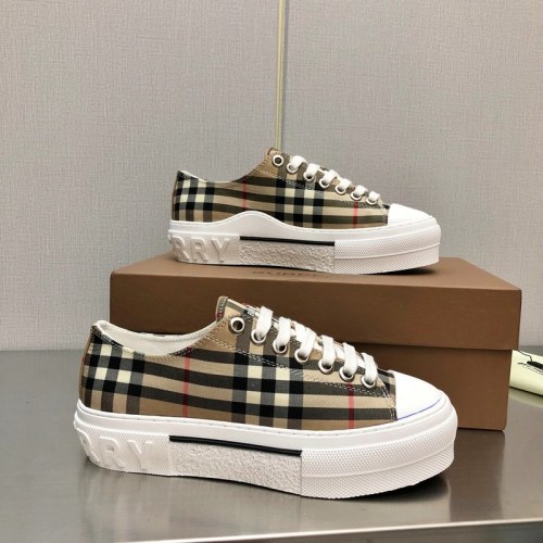 Burberry women shoes 1;1 quality-031