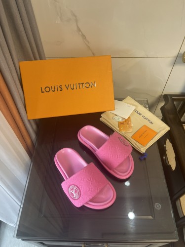 LV women Sandals 1：1 Quality-445
