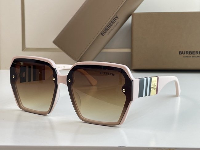 Burberry Sunglasses AAAA-187