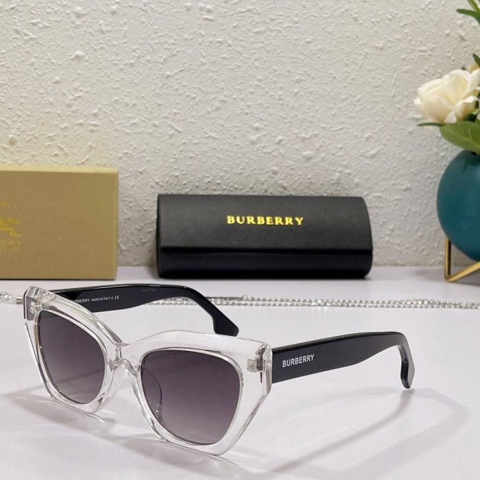 Burberry Sunglasses AAAA-993