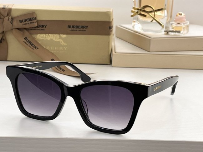 Burberry Sunglasses AAAA-146