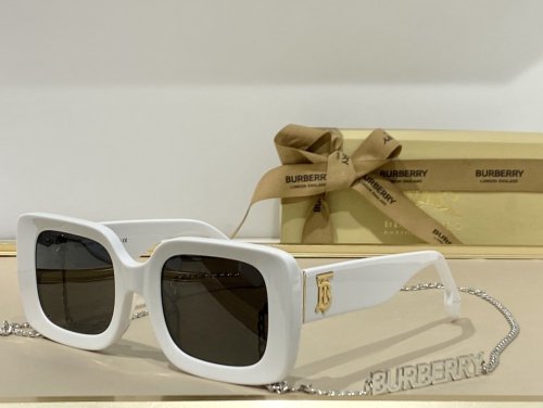 Burberry Sunglasses AAAA-986