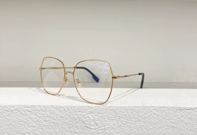 Burberry Sunglasses AAAA-090