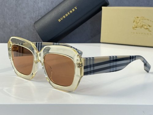 Burberry Sunglasses AAAA-1036