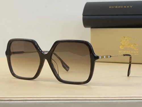 Burberry Sunglasses AAAA-911