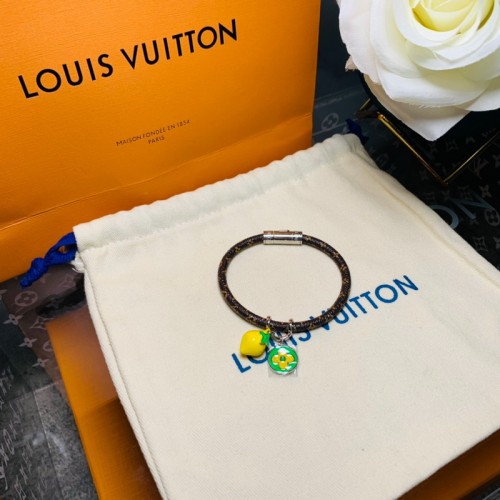 LV Bracelet-005