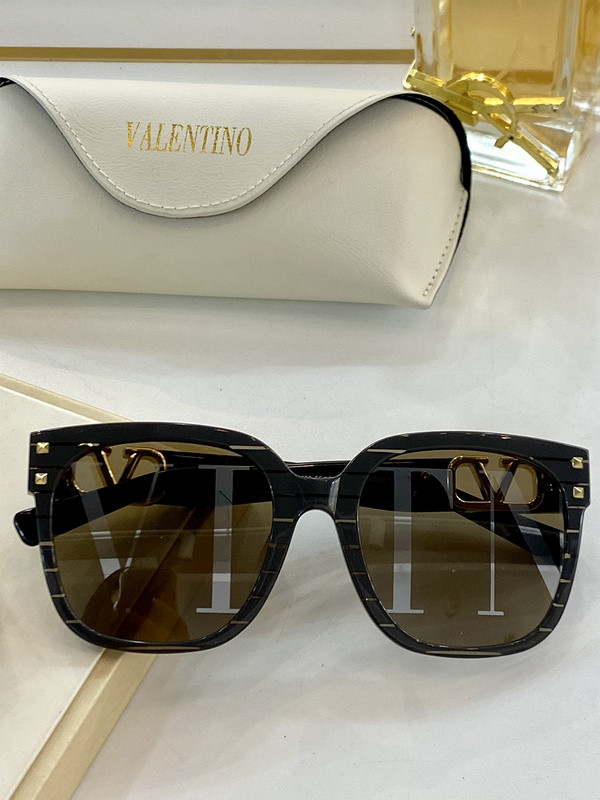 V Sunglasses AAAA-085